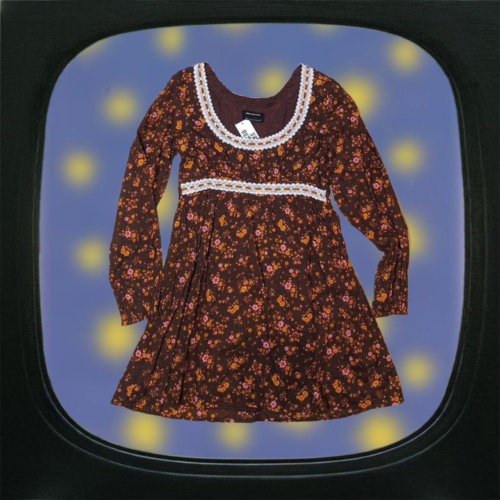 NWT Uo baby doll dress with velvet lace ribbon and pink rosette